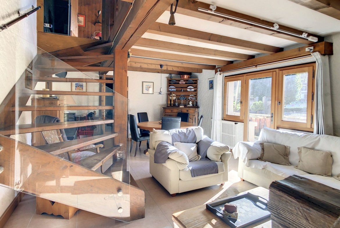 Apartment for rent in Megève, close to the centre and the ski slopes. - Photo 2