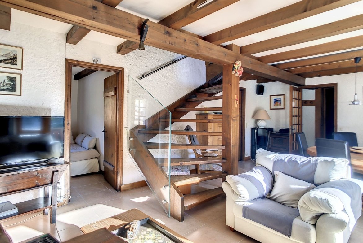 Apartment for rent in Megève, close to the centre and the ski slopes. - Photo 3