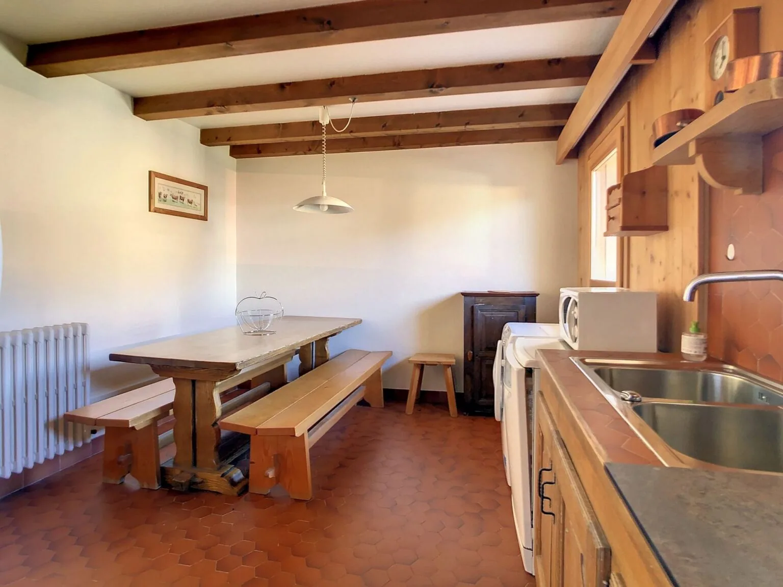 Apartment for rent in Megève, close to the centre and the ski slopes. - Photo 5