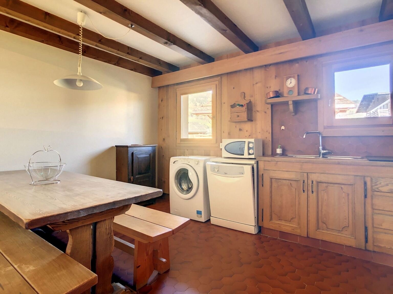 Apartment for rent in Megève, close to the centre and the ski slopes. - Photo 6