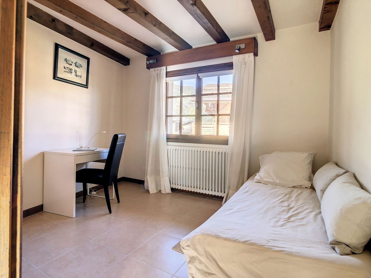 Apartment for rent in Megève, close to the centre and the ski slopes. - Photo 9