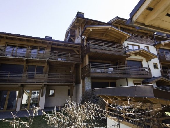 Apartment for rent on the first floor of the "Le Saint-Amour Park" residence, in the heart of Megève. - Photo 1