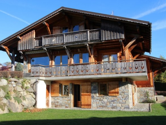 Family chalet for rent facing the Princesse slopes in Megève. - Photo 1