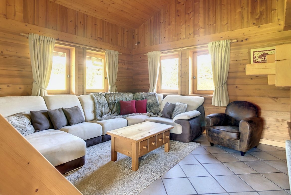 Family chalet for rent facing the Princesse slopes in Megève. - Photo 2