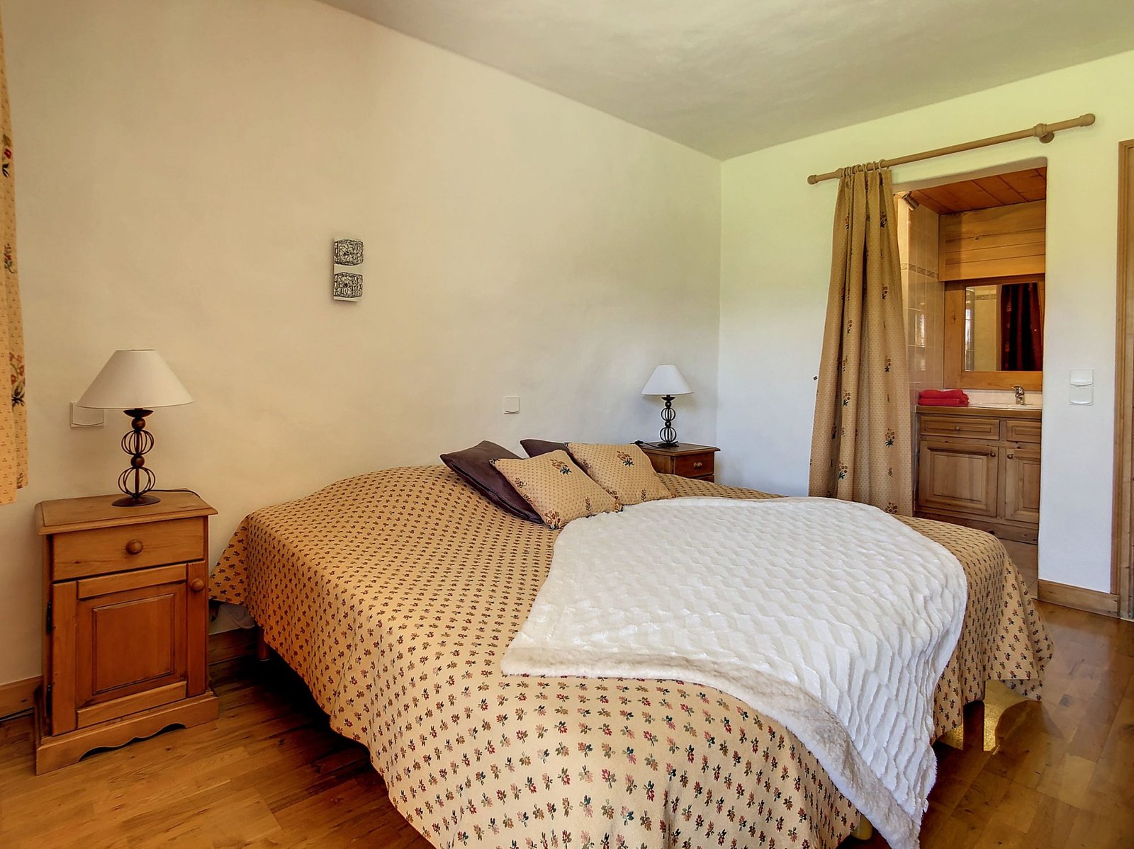 Family chalet for rent facing the Princesse slopes in Megève. – Photo 9 Family chalet for rent facing the Princesse slopes in Megève. - Photo 9