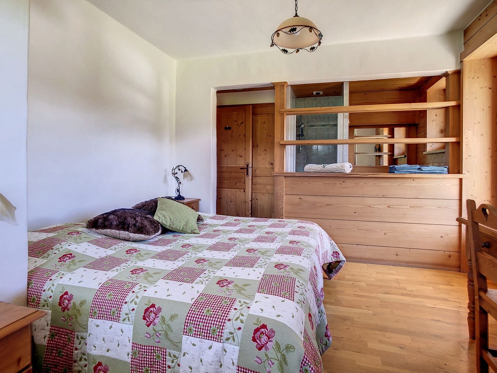 Family chalet for rent facing the Princesse slopes in Megève. – Photo 12 Family chalet for rent facing the Princesse slopes in Megève. - Photo 12