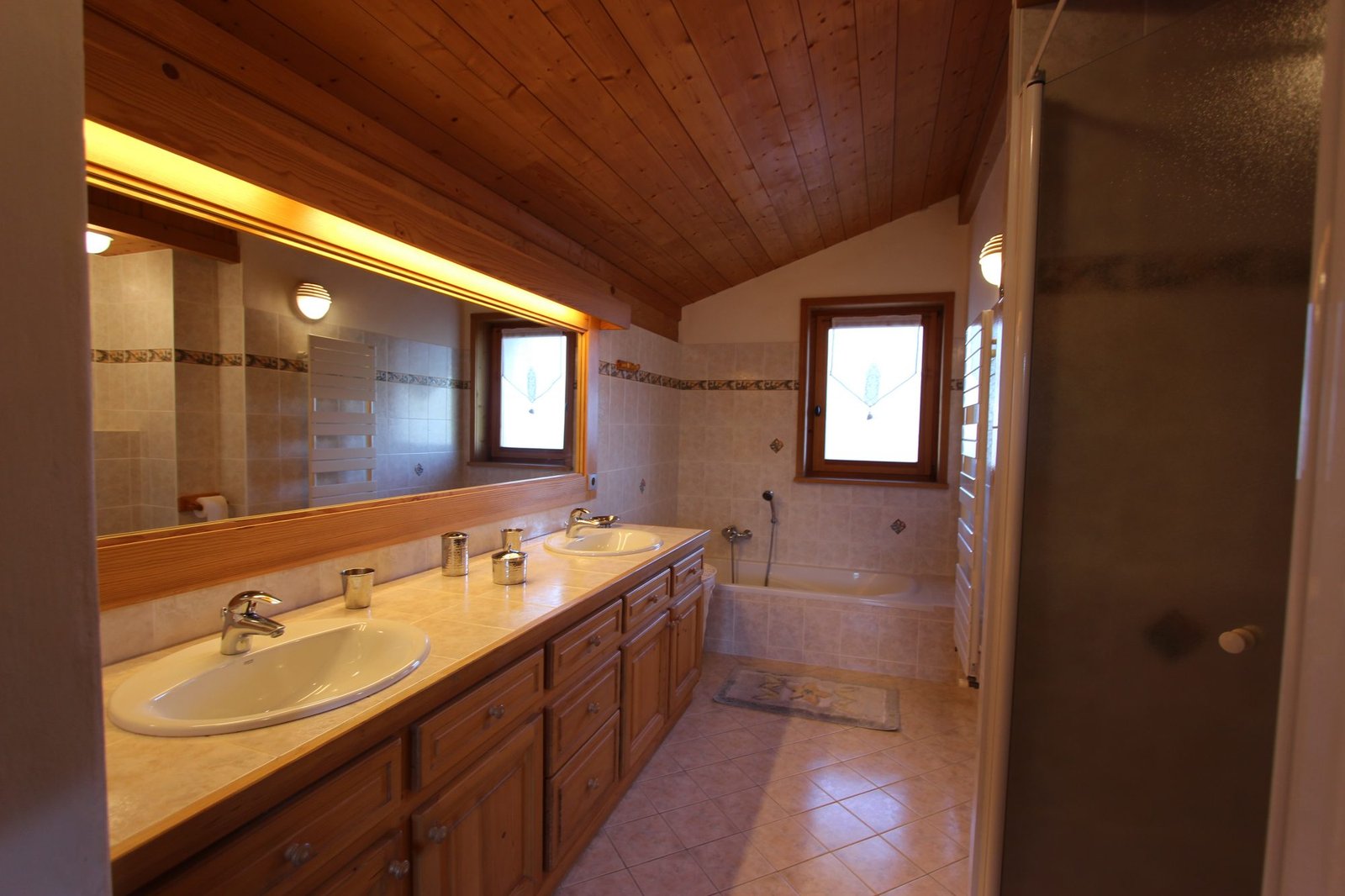 Family chalet for rent facing the Princesse slopes in Megève. – Photo 14 Family chalet for rent facing the Princesse slopes in Megève. - Photo 14