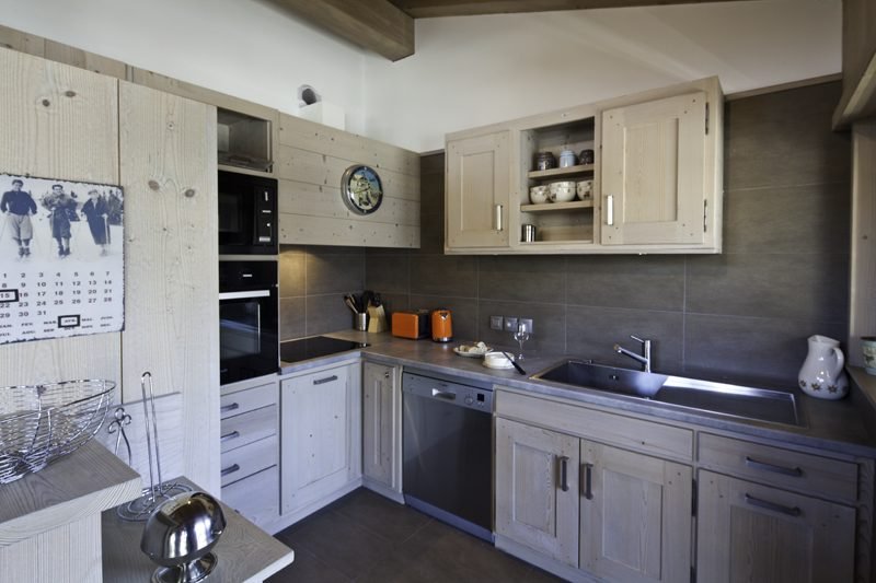 Apartment for rent on the second floor of the "Le Saint-Amour Park" residence, in the heart of Megève. - Photo 3