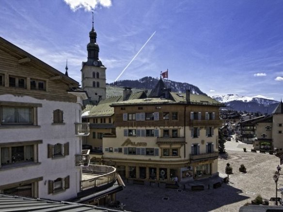 Apartment for rent on the pedestrian street of Megève. - Photo 1