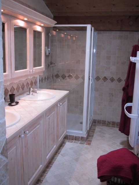 Spacious family apartment for rent at Côte 2000 in Megève. - Photo 9