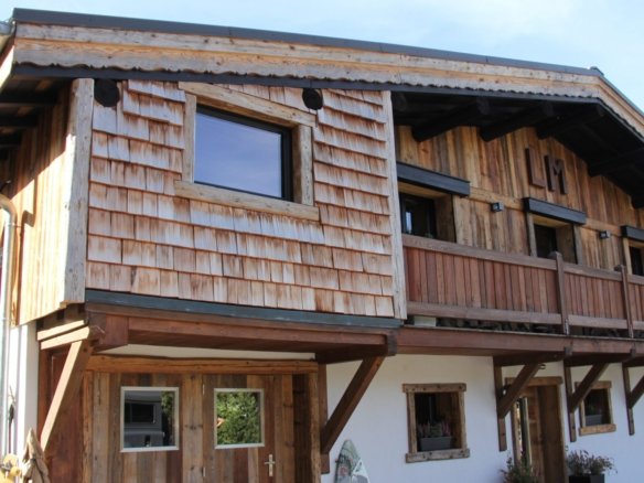 Renovated chalet for rent near the slopes in Megève. - Photo 1