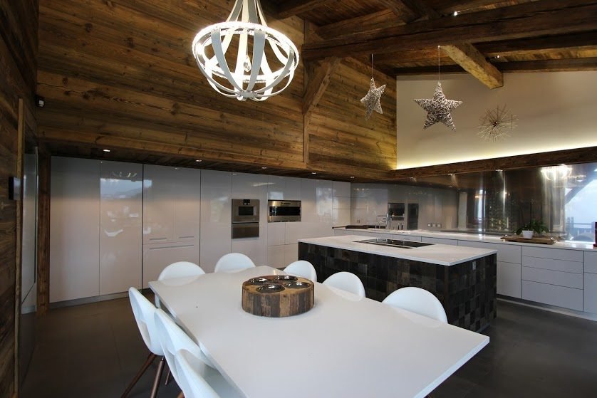 Luxurious family chalet for rent near Megève. - Photo 4