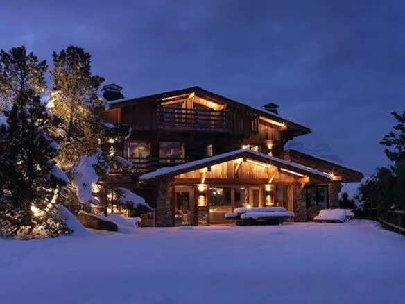 Contemporary chalet for rent in Combloux. - Photo 1