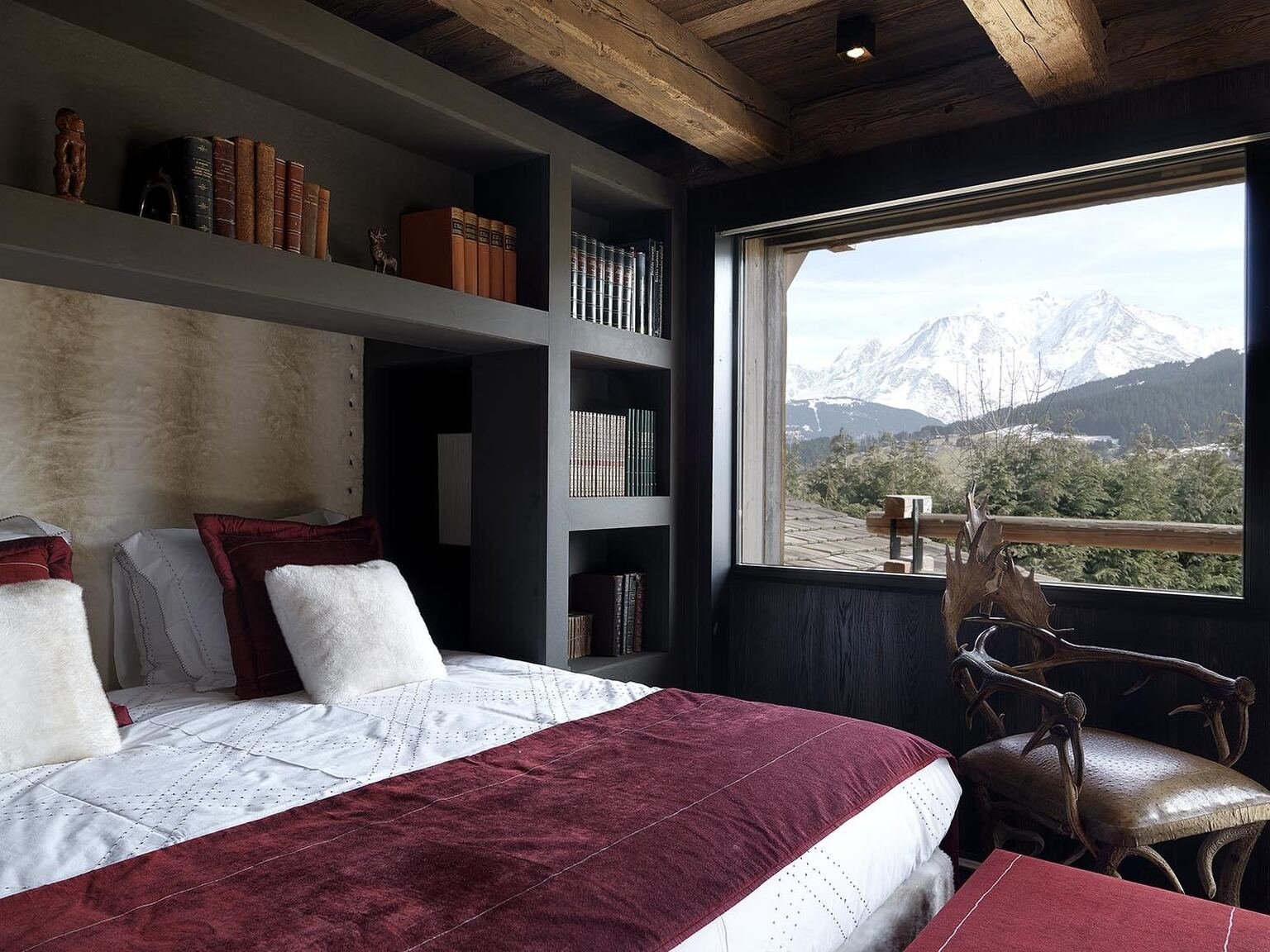Contemporary chalet for rent in Combloux. - Photo 11