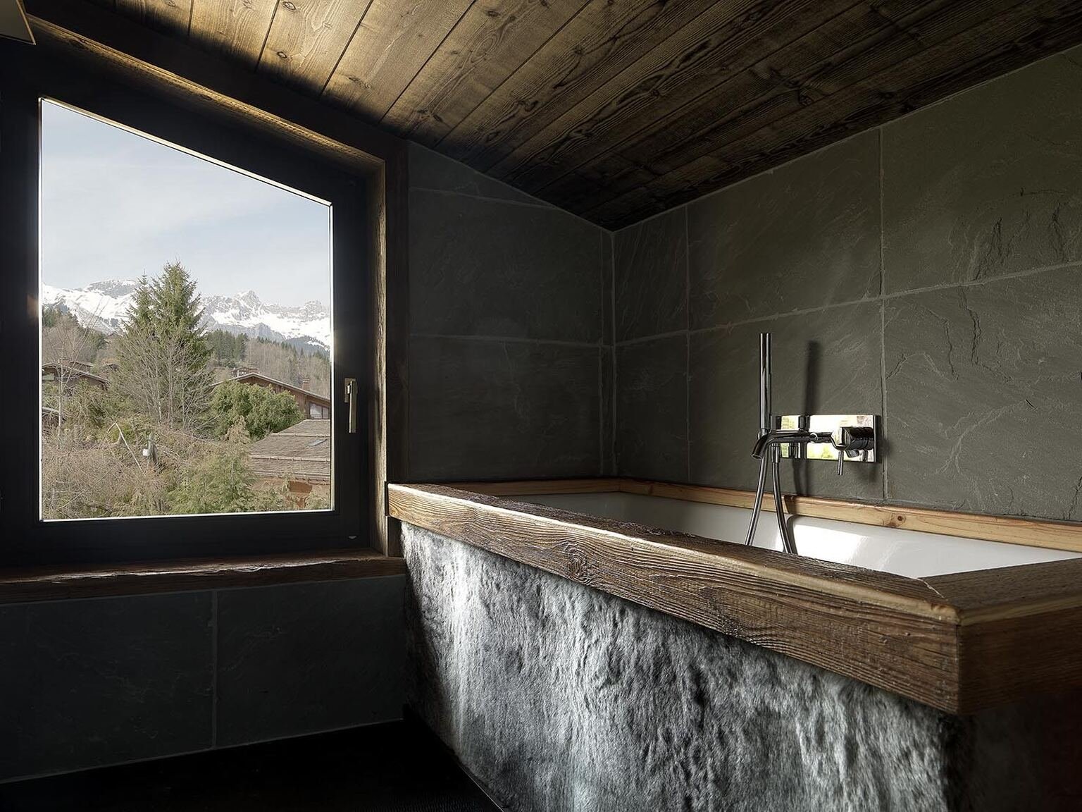 Contemporary chalet for rent in Combloux. - Photo 15