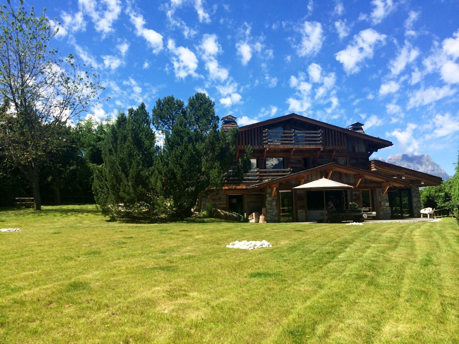 Contemporary chalet for rent in Combloux. – Photo 18 Contemporary chalet for rent in Combloux. - Photo 18