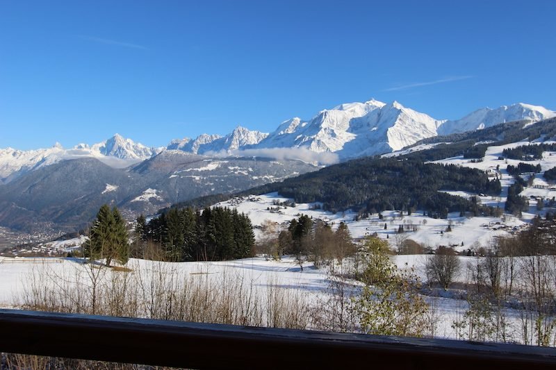 Recent chalet for rent at La Cry Cuchet, Combloux. - Photo 3