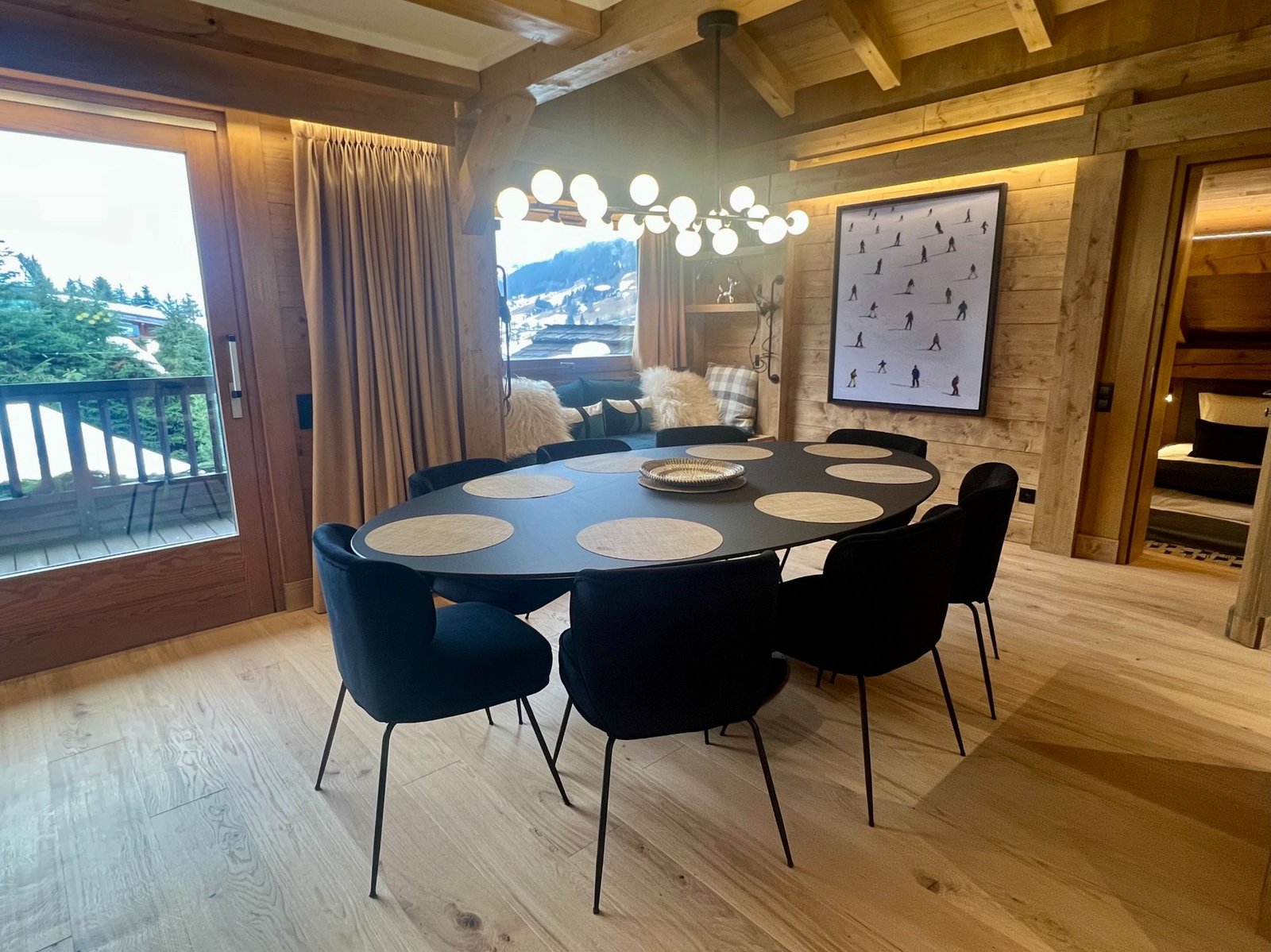 Family chalet for rent in the centre of Megève. - Photo 4