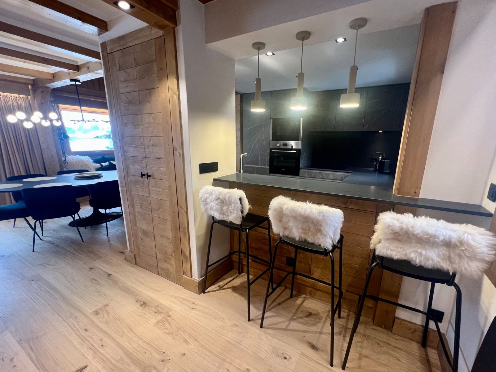 Family chalet for rent in the centre of Megève. - Photo 5