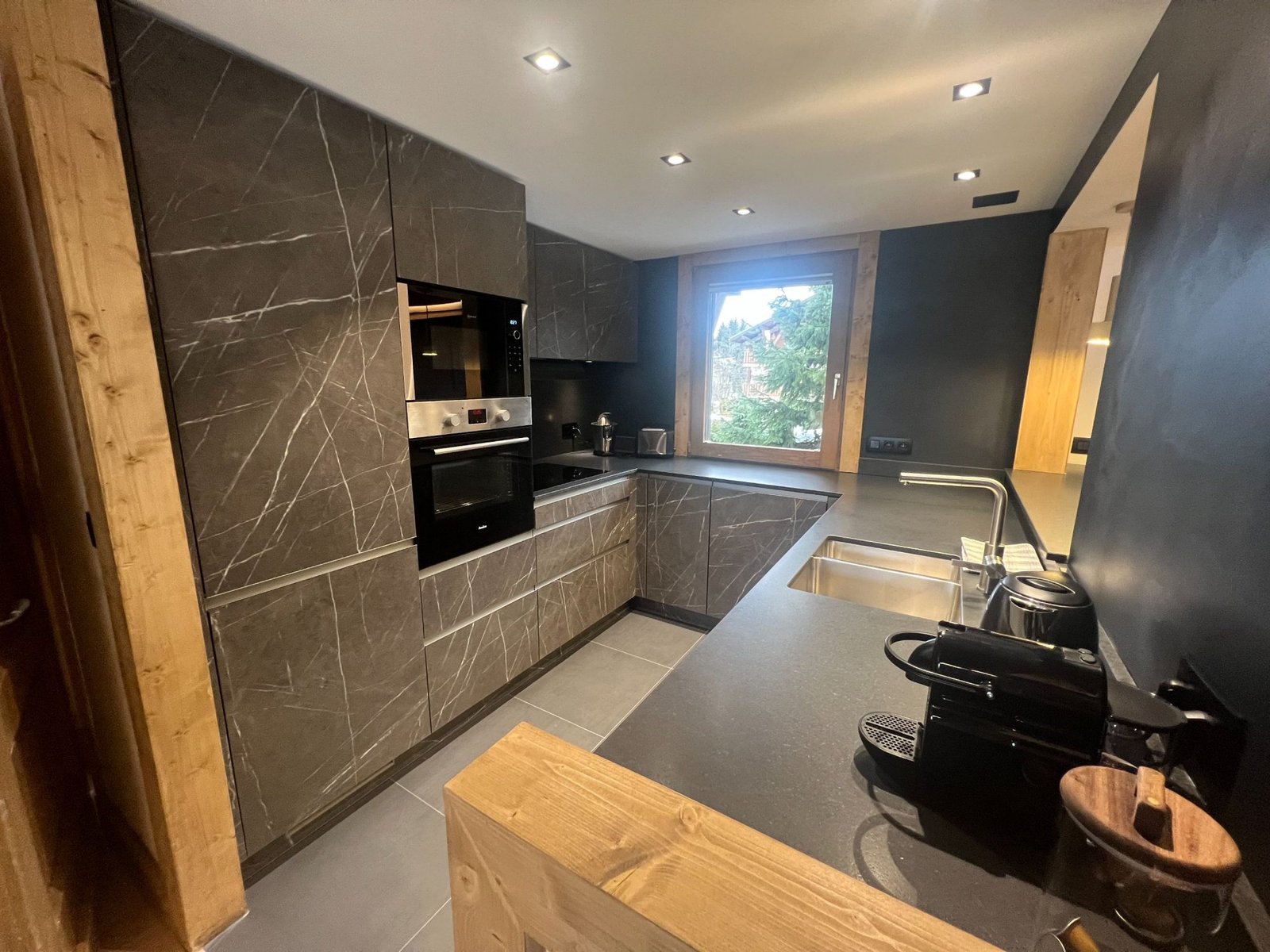 Family chalet for rent in the centre of Megève. - Photo 6