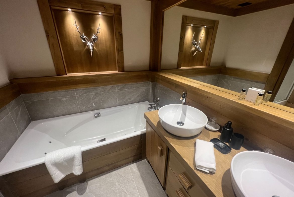 Family chalet for rent in the centre of Megève. - Photo 11