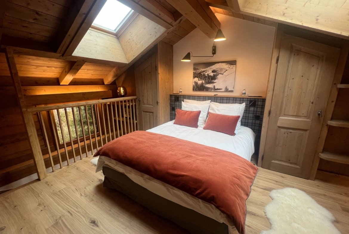 Family chalet for rent in the centre of Megève. - Photo 12
