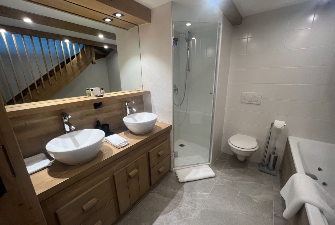 Family chalet for rent in the centre of Megève. - Photo 13