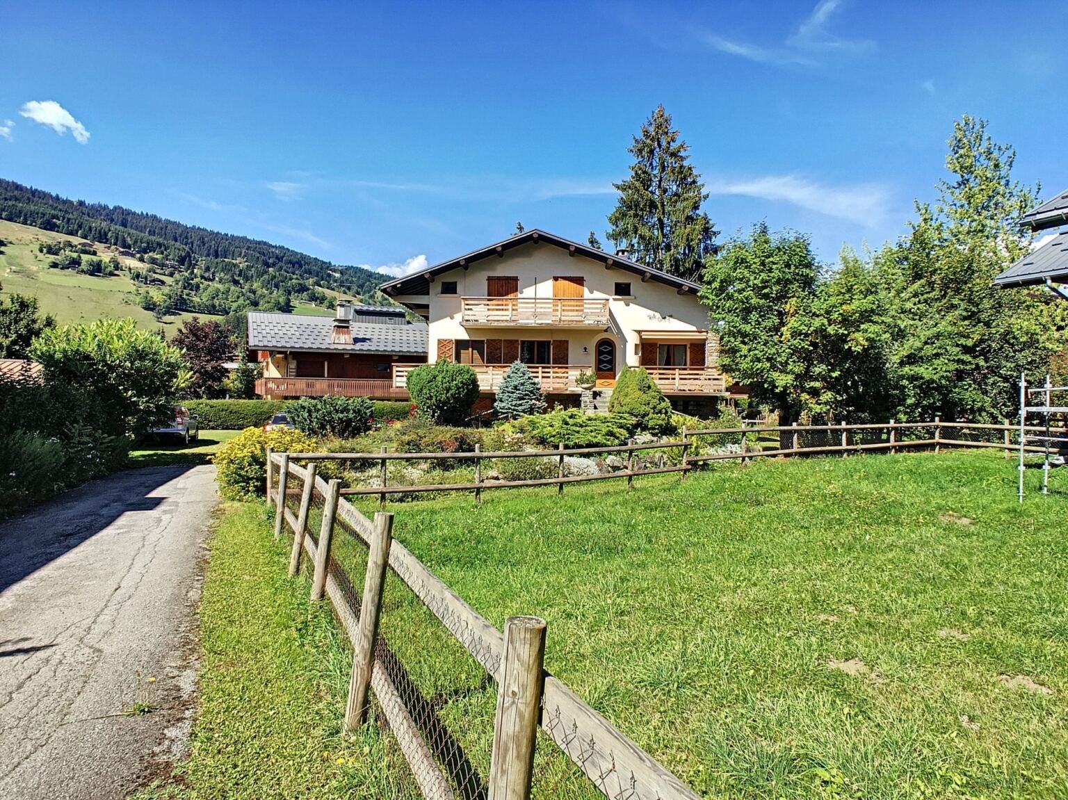 Chalet for rent right in the centre of Megève. - Photo 1