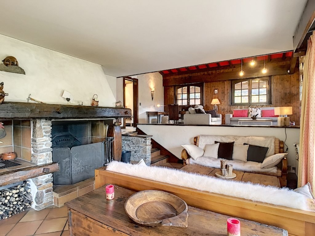 Family chalet for rent near the centre of Megève. (Ref. Chalet Sapy) - Photo 2