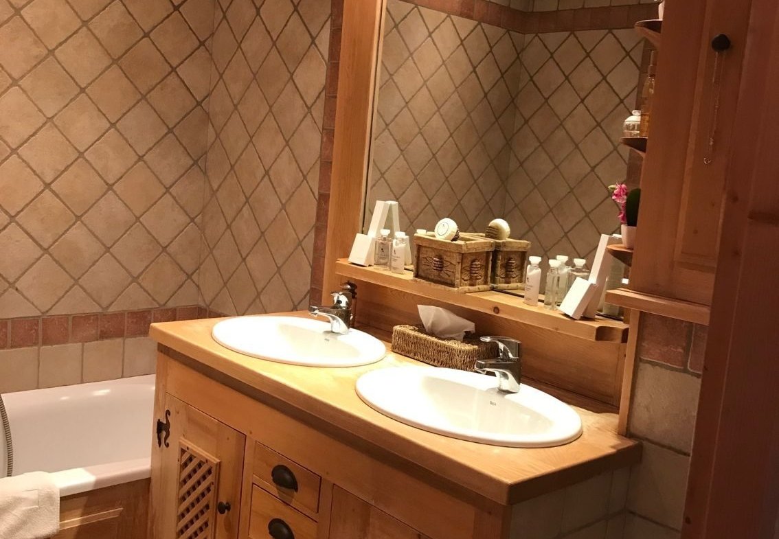 Apartment for rent in Rochebrune, Megève. - Photo 4