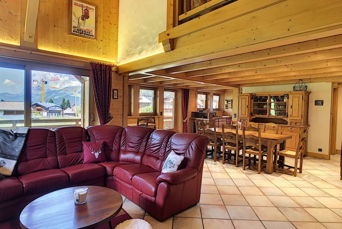 Traditional chalet for rent in Megève, at the foot of the Rochebrune slopes. - Photo 2
