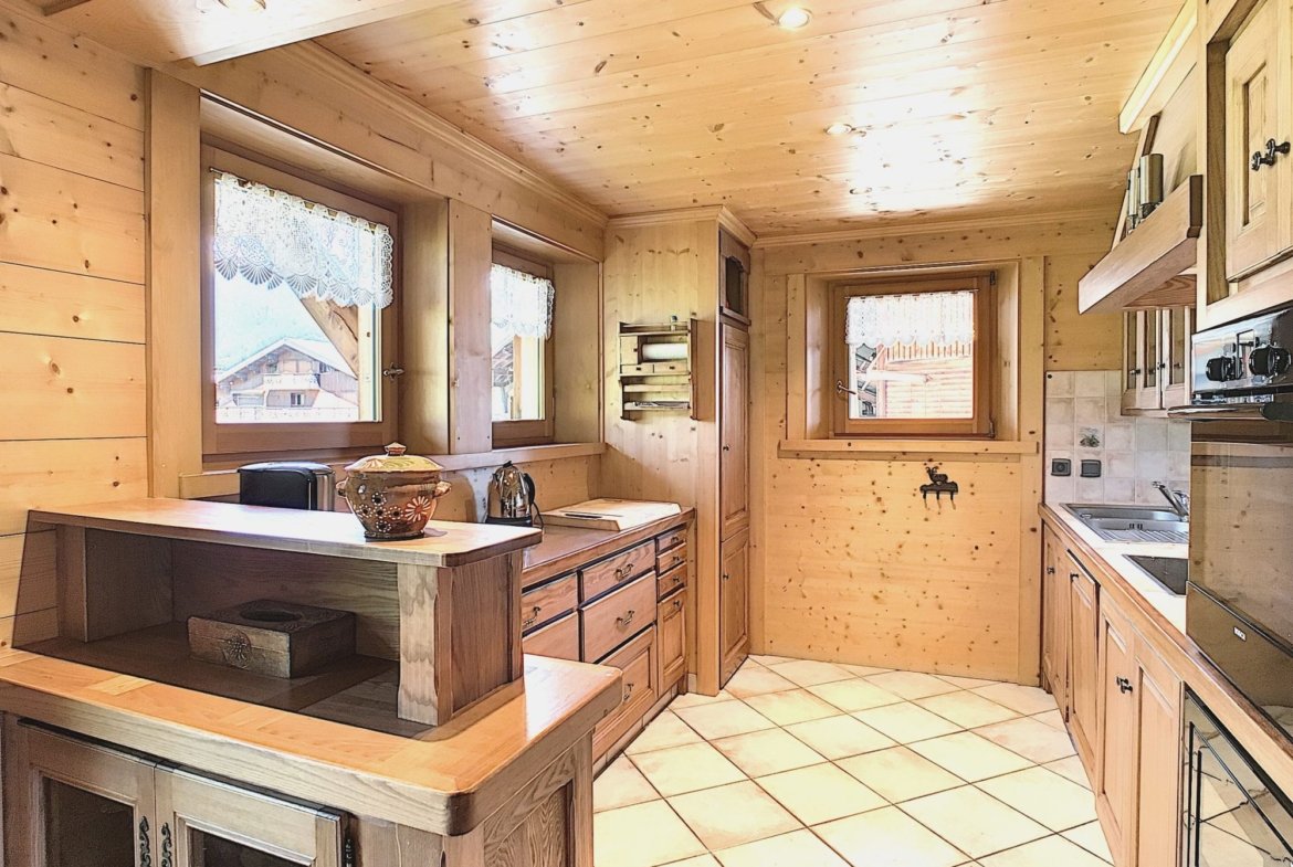Traditional chalet for rent in Megève, at the foot of the Rochebrune slopes. - Photo 3