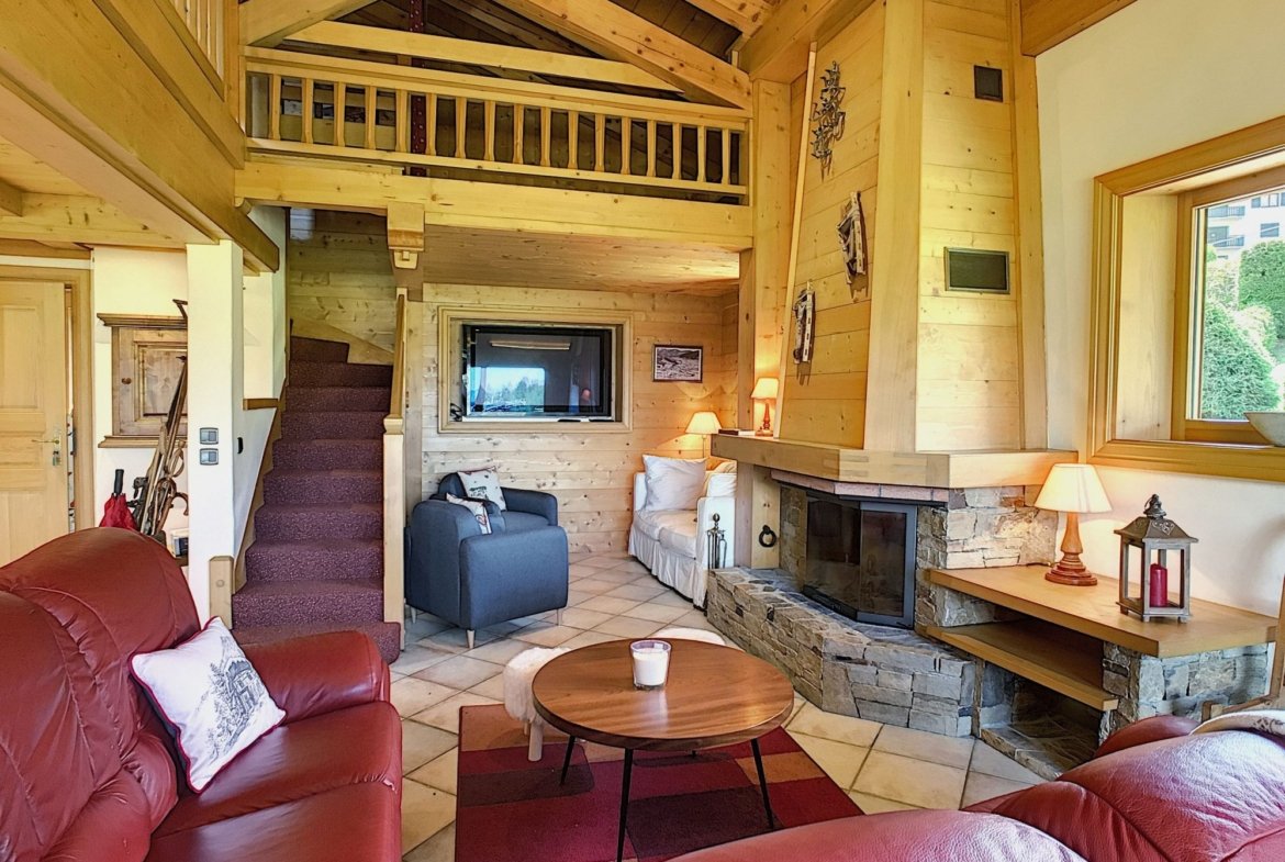 Traditional chalet for rent in Megève, at the foot of the Rochebrune slopes. - Photo 4