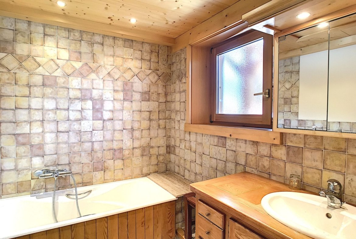 Traditional chalet for rent in Megève, at the foot of the Rochebrune slopes. - Photo 6