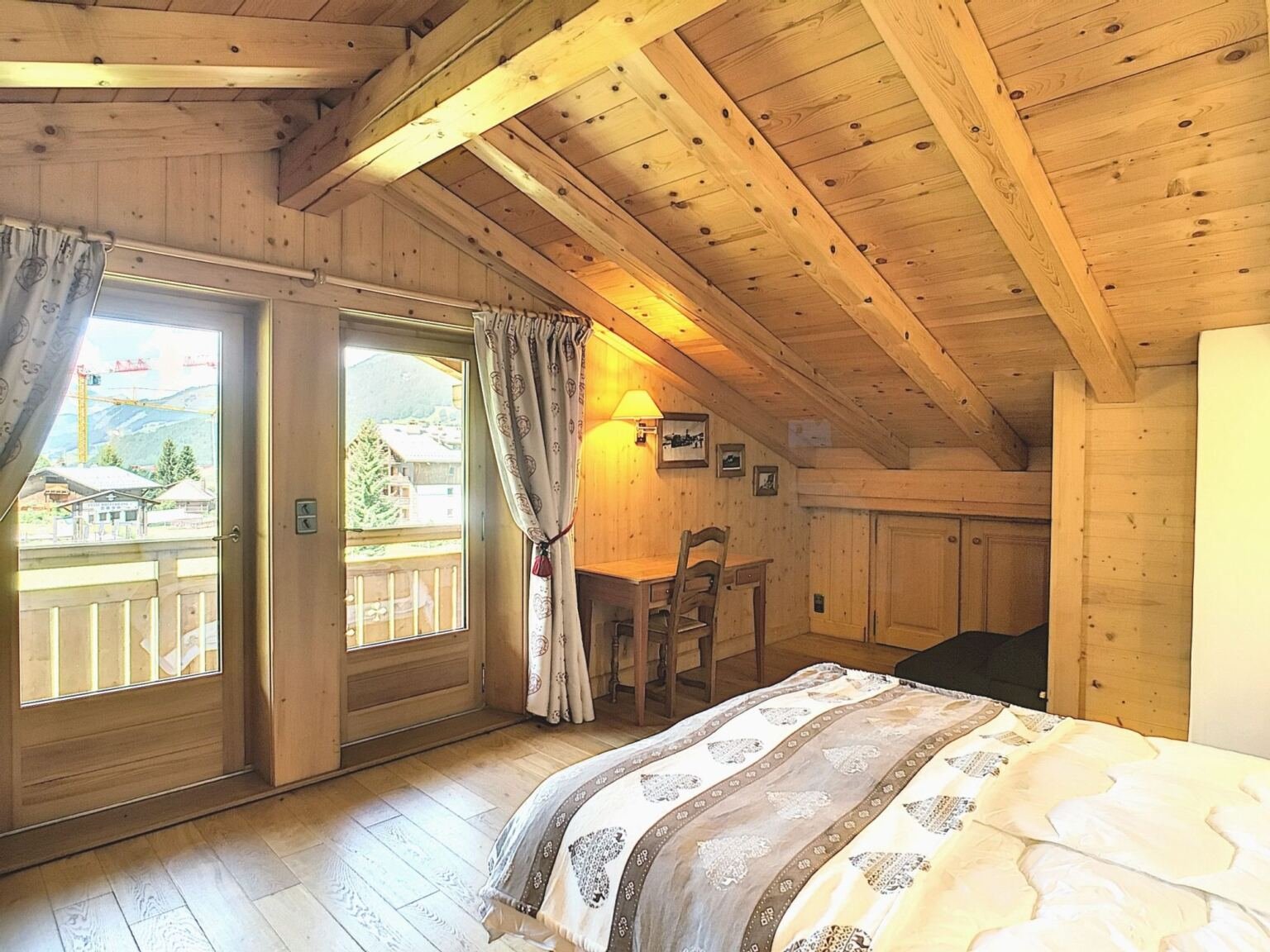 Traditional chalet for rent in Megève, at the foot of the Rochebrune slopes. - Photo 7