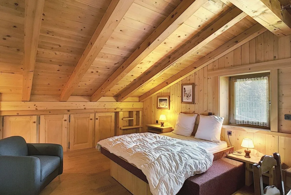 Traditional chalet for rent in Megève, at the foot of the Rochebrune slopes. - Photo 8