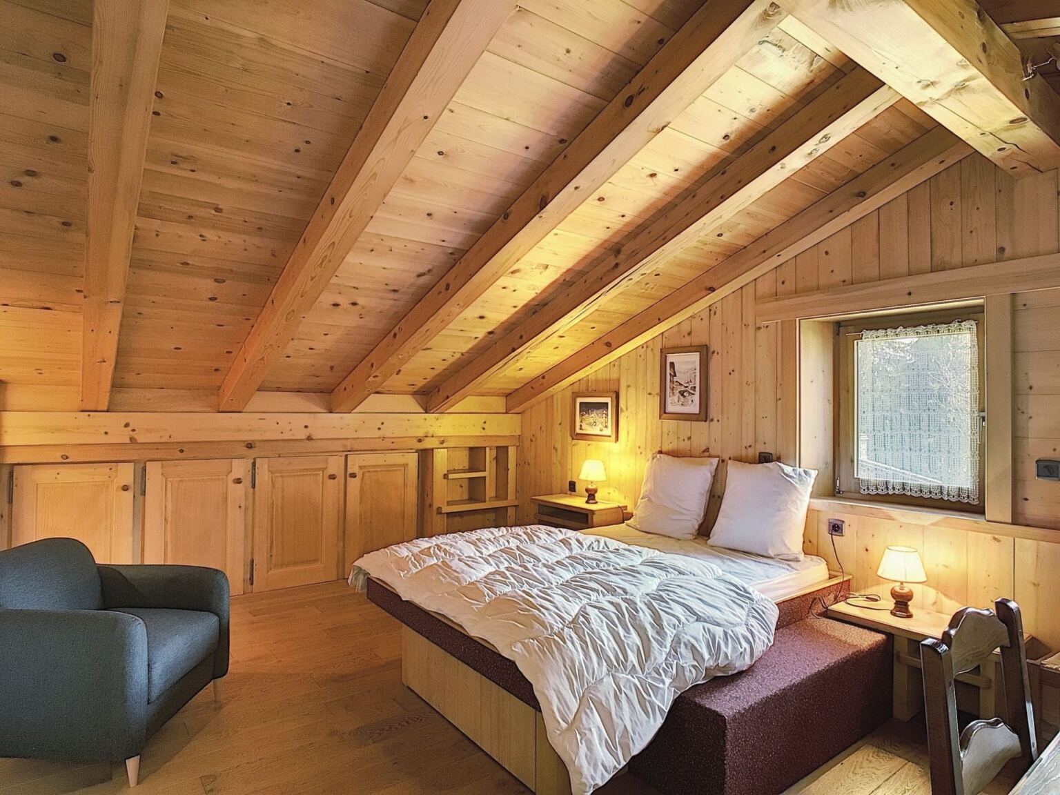 Traditional chalet for rent in Megève, at the foot of the Rochebrune slopes. - Photo 8
