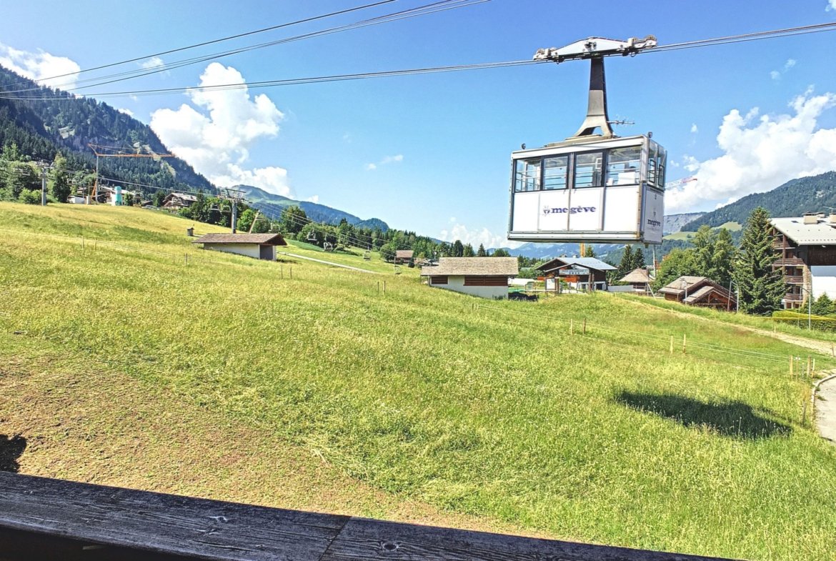 Traditional chalet for rent in Megève, at the foot of the Rochebrune slopes. - Photo 9