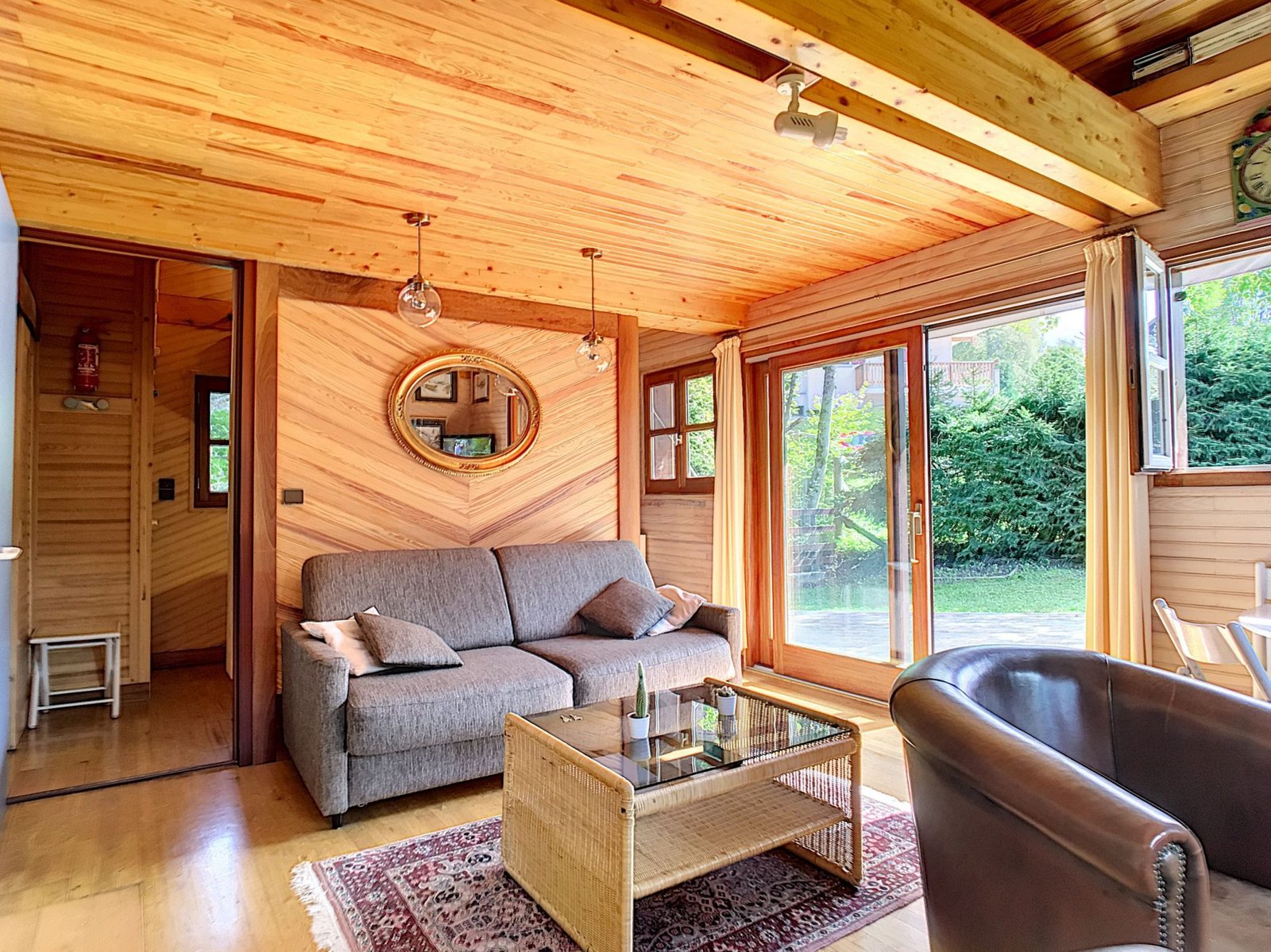 Small individual chalet for rent in the centre of Megève. – Photo 4 Small individual chalet for rent in the centre of Megève. - Photo 4