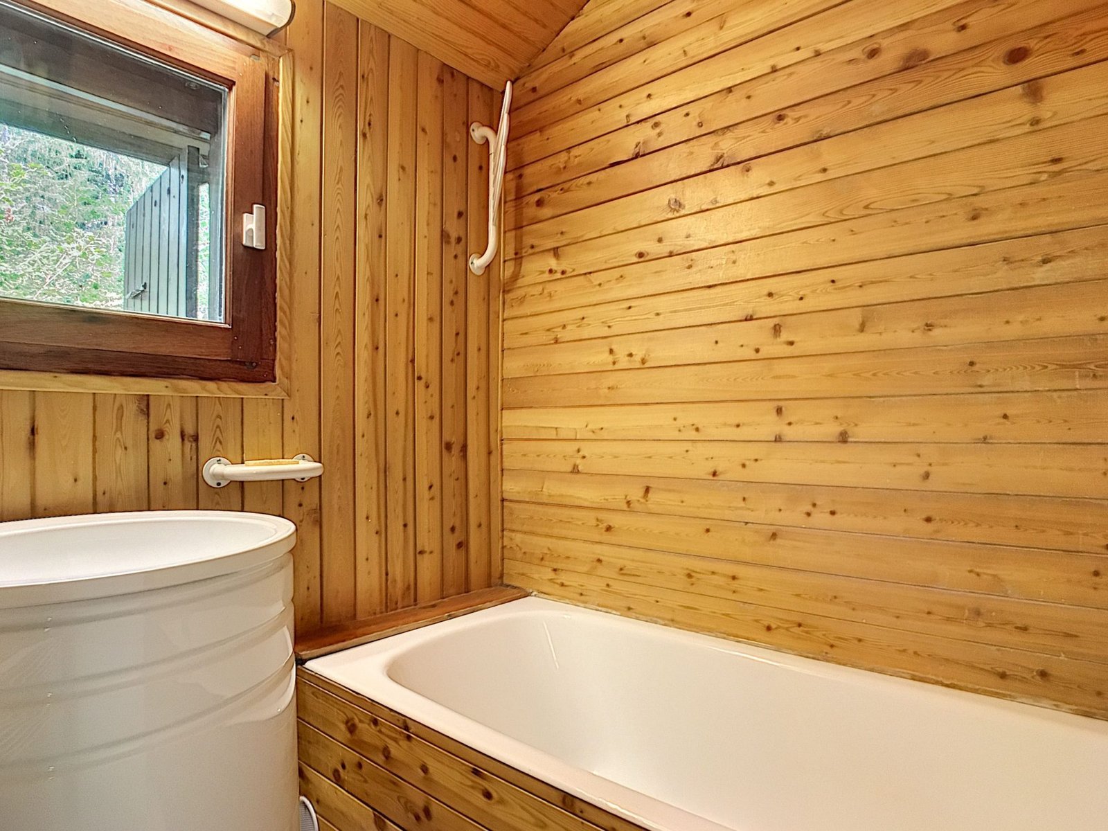 Small individual chalet for rent in the centre of Megève. – Photo 7 Small individual chalet for rent in the centre of Megève. - Photo 7
