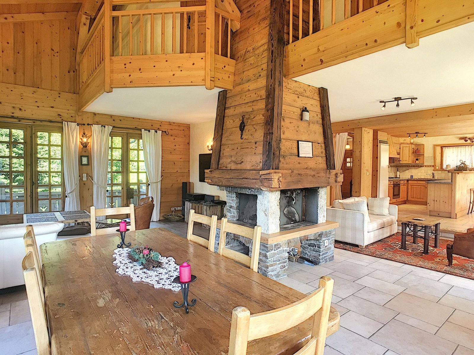Large chalet for rent for the season between Megève and Demi-Quartier. – Photo 3 Large chalet for rent for the season between Megève and Demi-Quartier. - Photo 3