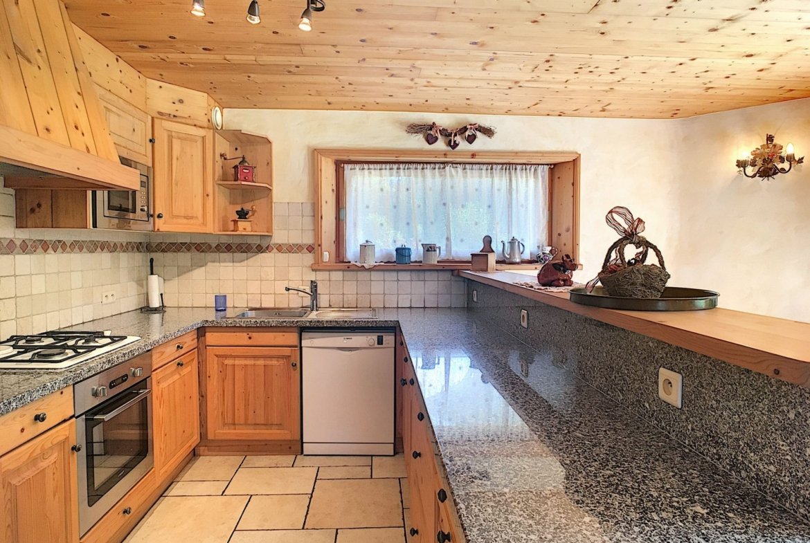Large chalet for rent for the season between Megève and Demi-Quartier. - Photo 6