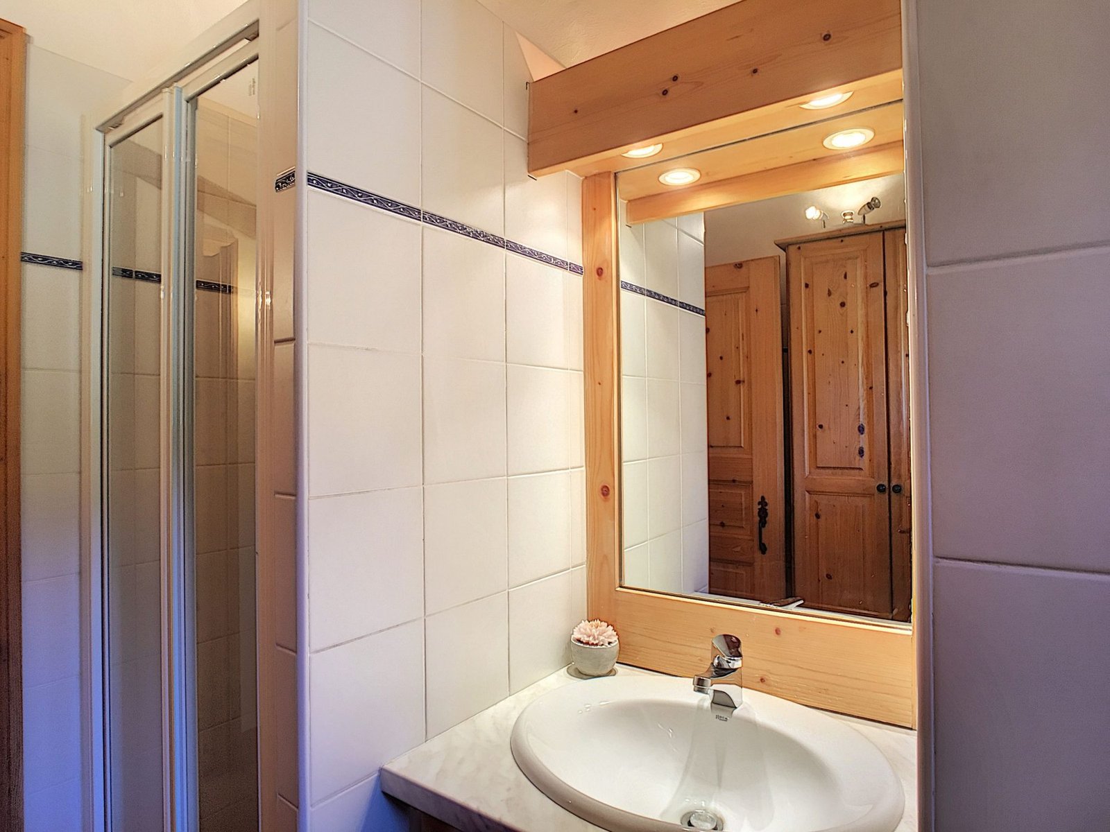 Large chalet for rent for the season between Megève and Demi-Quartier. – Photo 9 Large chalet for rent for the season between Megève and Demi-Quartier. - Photo 9