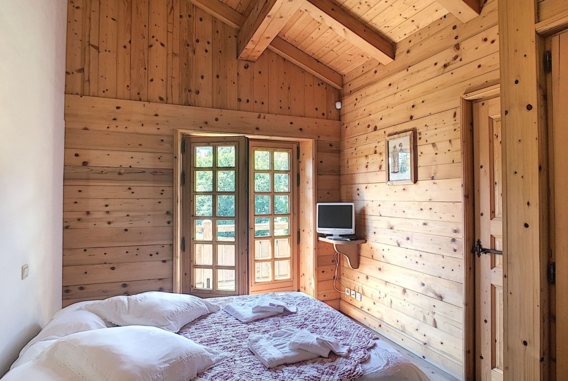 Large chalet for rent for the season between Megève and Demi-Quartier. - Photo 10