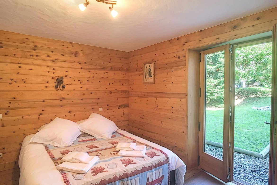 Large chalet for rent for the season between Megève and Demi-Quartier. - Photo 12