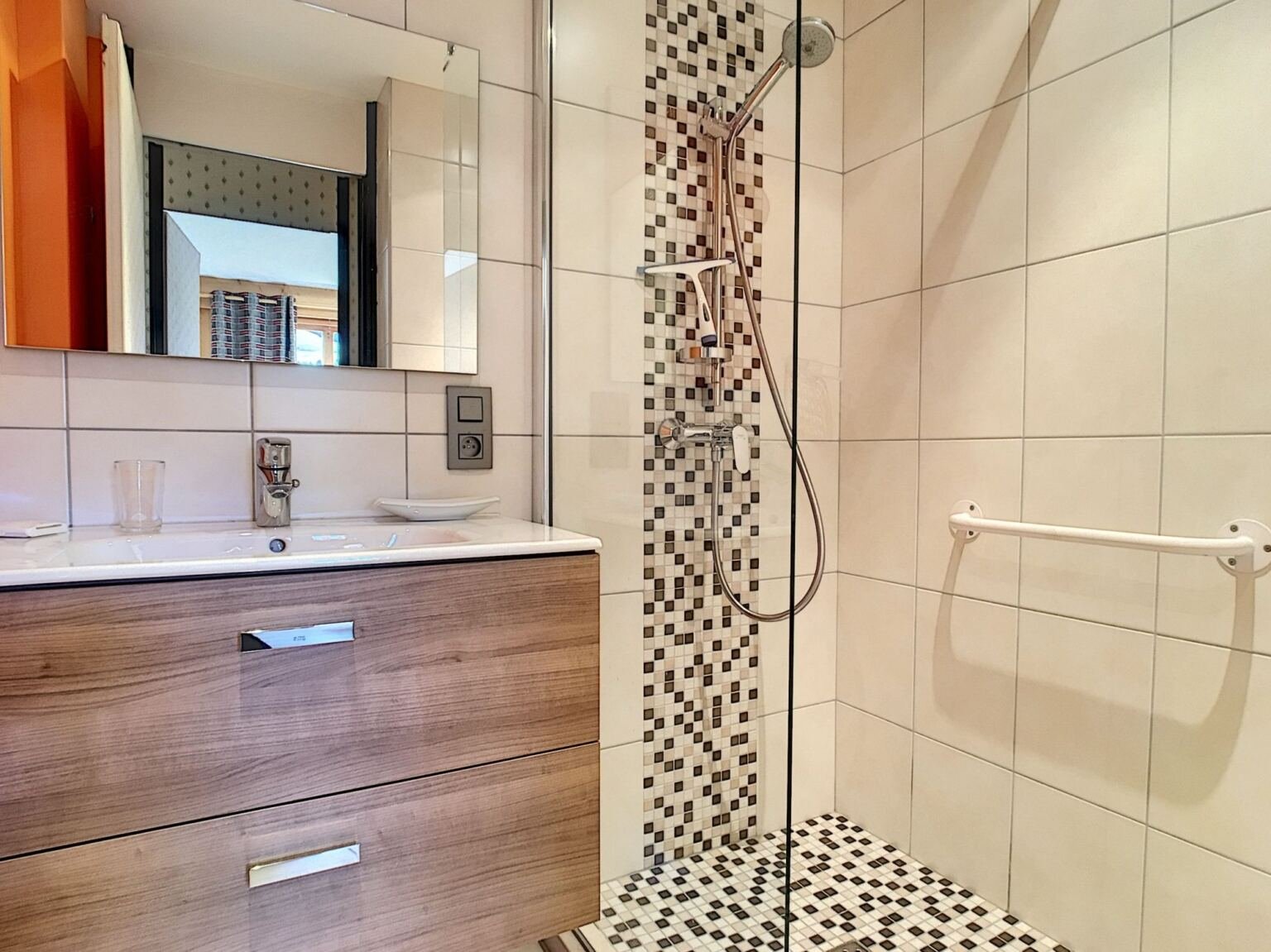 Appartement à louer face au Palais des sports Megève — photo 4