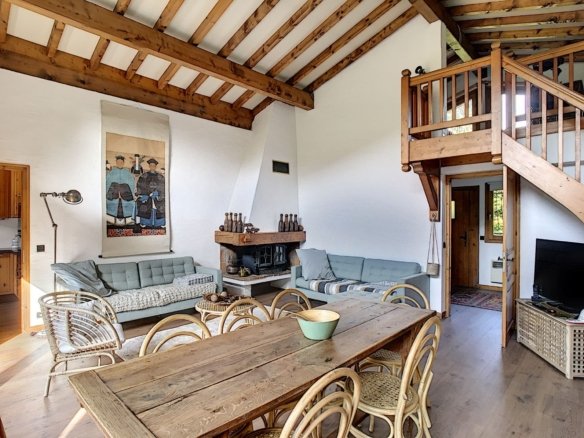 Chalet for rent in the centre of Megève. - Photo 1