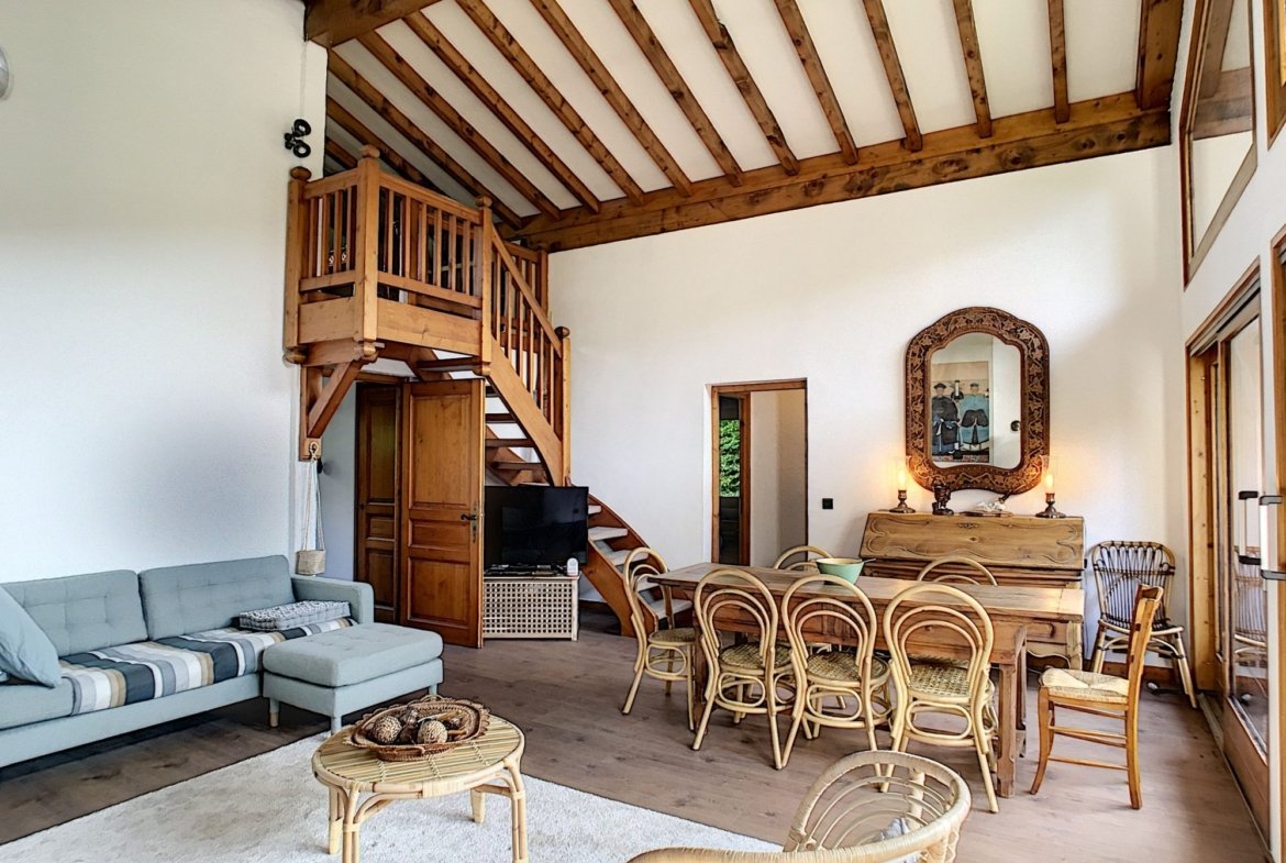 Chalet for rent in the centre of Megève. - Photo 2