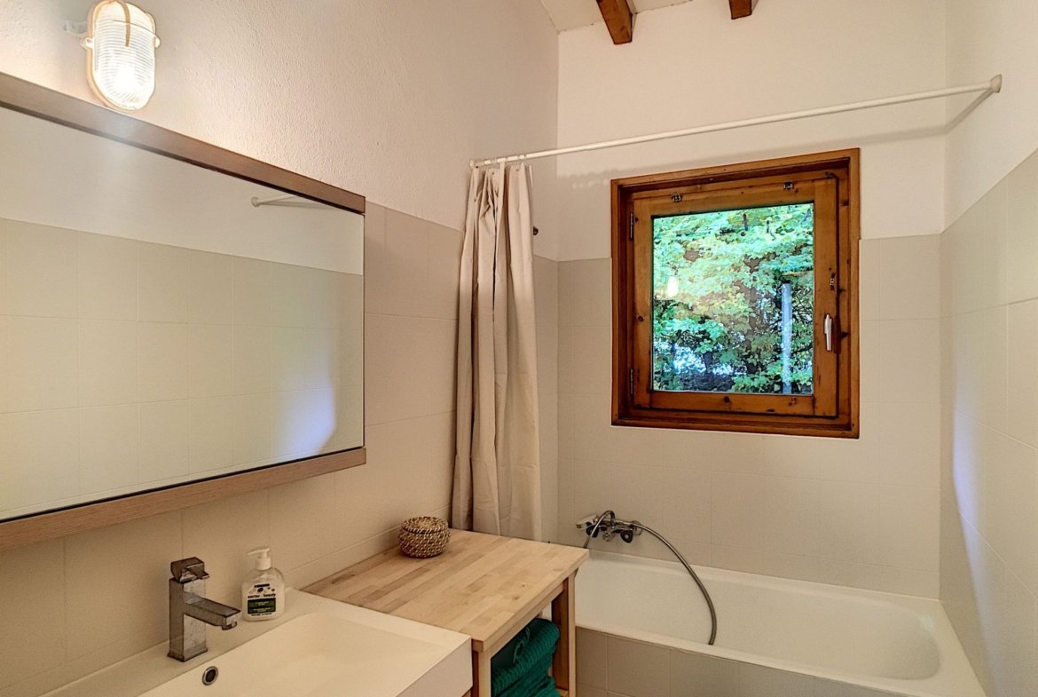 Chalet for rent in the centre of Megève. - Photo 6