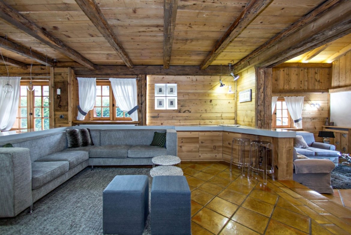 Family chalet for rent in the centre of Megève. - Photo 3